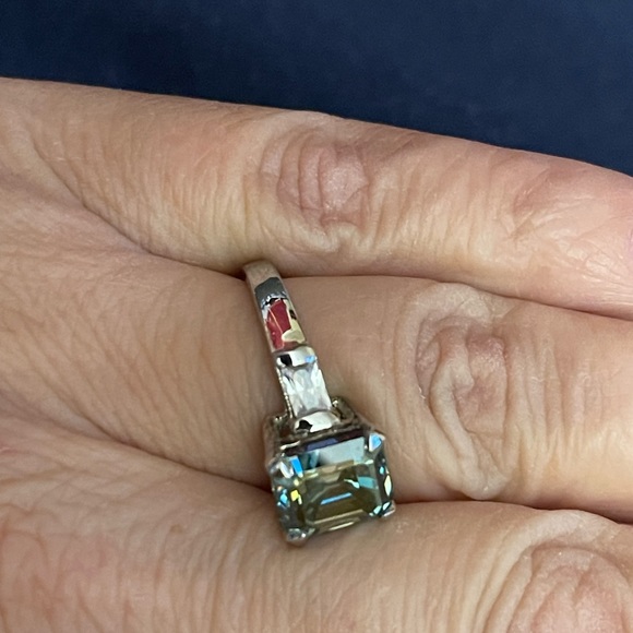 Asher Cut Blue- Green Moissiante - Picture 5 of 6